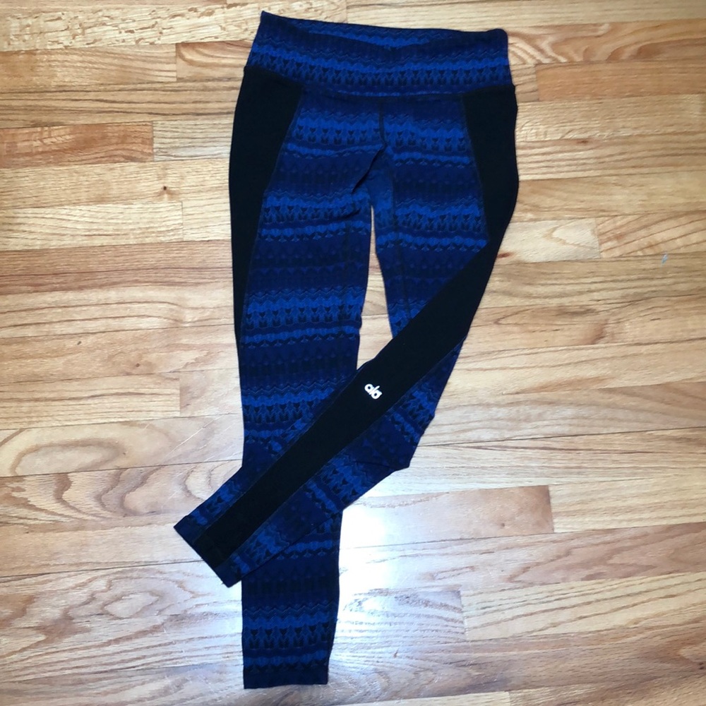 EUC Alo leggings size medium